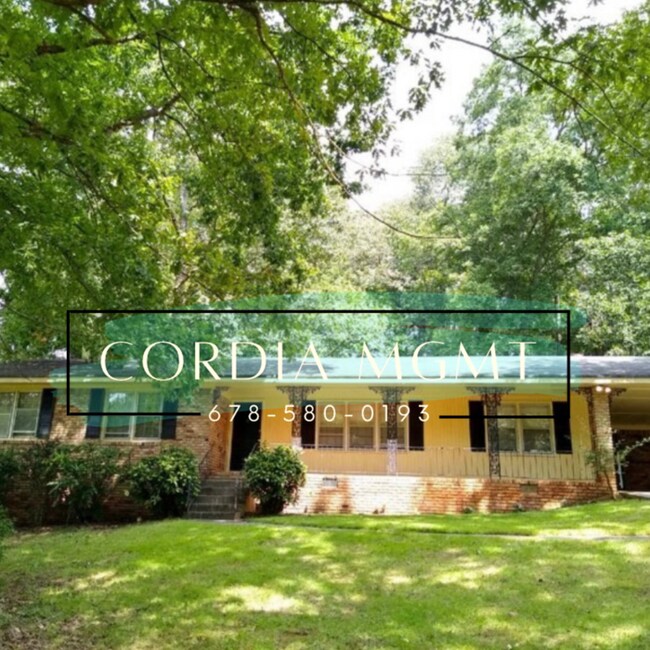 Building Photo - Delightful 3BR 2Bath Home with Fenced yard...