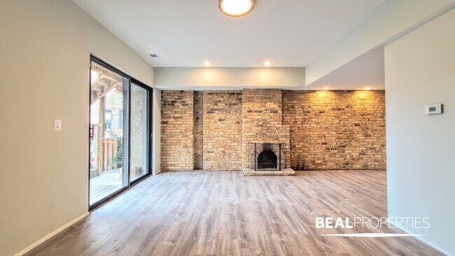 Foto del edificio - 604 W Surf St