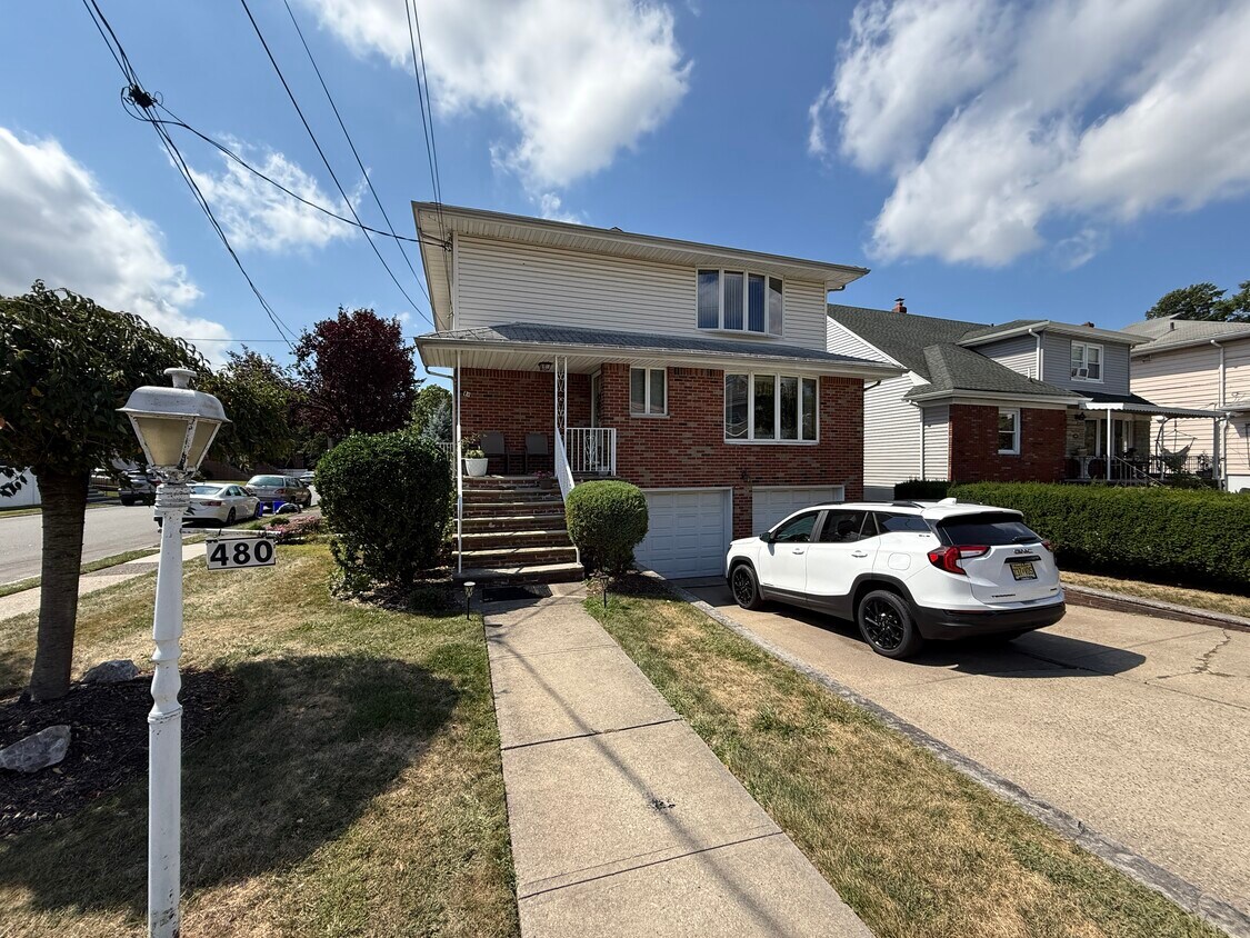 Primary Photo - 480 Central Blvd