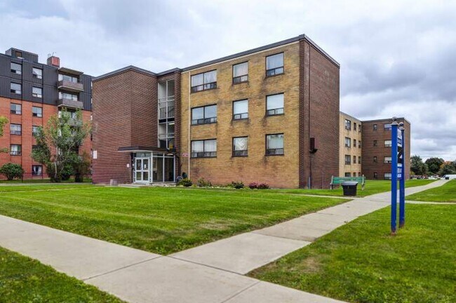 Building Photo - Great 1 Bedroom Apartment!