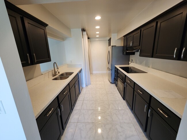 Foto del edificio - 4030 Mount Acadia Blvd