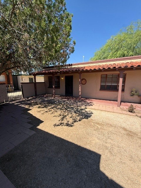 Building Photo - Town Home For Rent