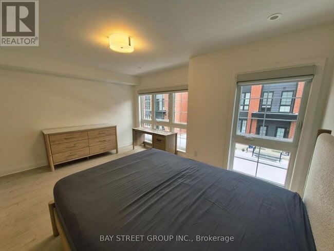 Building Photo - 114 Alton Cres