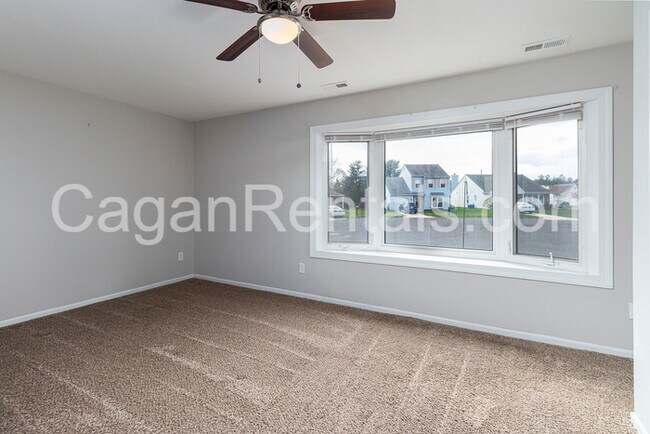 Building Photo - 688 Rio Ct