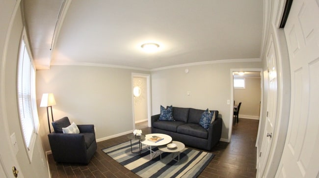 Interior Photo - Maplewood