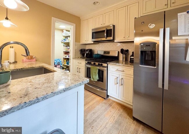 Building Photo - 1603 Carlyle Dr