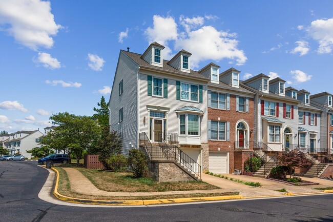 Photo - 7035 Fieldhurst Ct (Alexandria, VA) Townhome