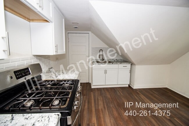 Foto del edificio - 7501 Berry Ave