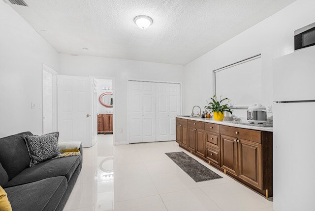Foto del edificio - 14156 SW 148th Ave