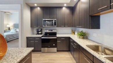 Building Photo - 25110 Market Pl Dr