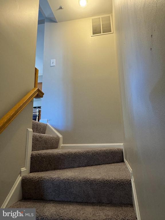 Foto del edificio - 113 Pinecove Ct