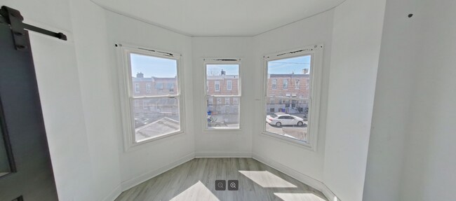 Foto del edificio - 3331 N Howard St