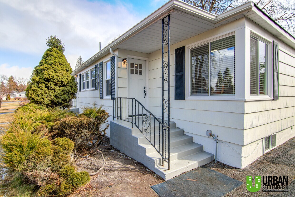 Foto principal - 1120 E 42nd Ave