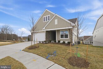 Building Photo - 112 BETONY Ct