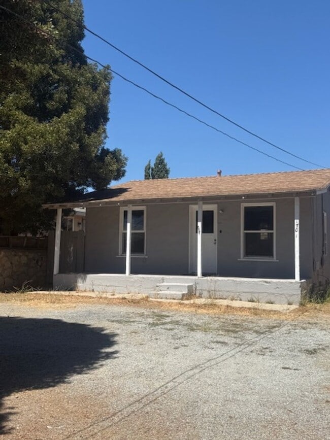 Building Photo - 1701 Vosti Ave