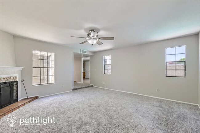 Building Photo - 3031 W Mercer Lane