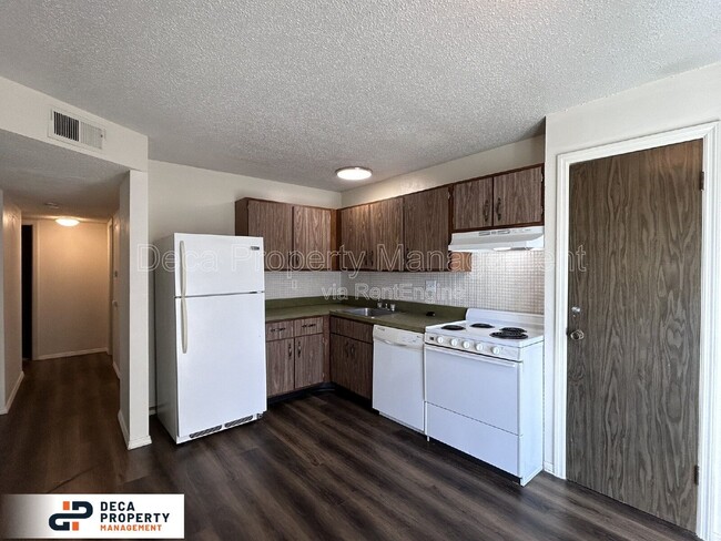 Building Photo - 10048 Squire Meadows Dr