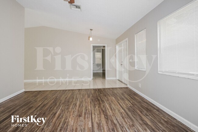 Foto del edificio - 525 20th Ave N