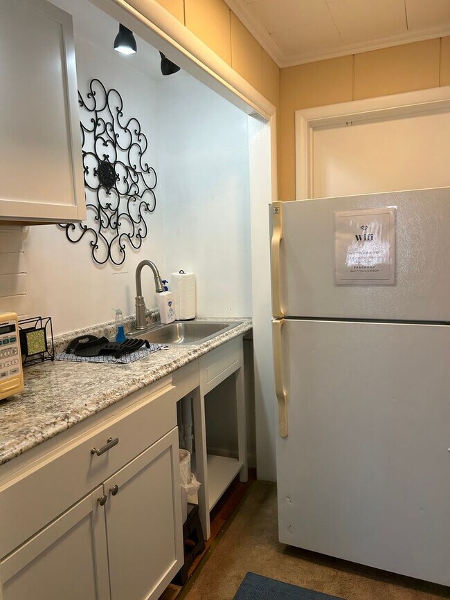 Foto del edificio - 4603 Locust Ln