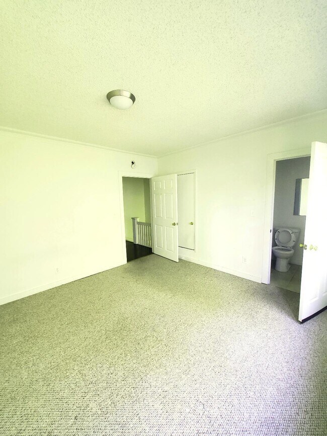 Dormitorio 1/Baño 2 - 960 S Kingsley Dr