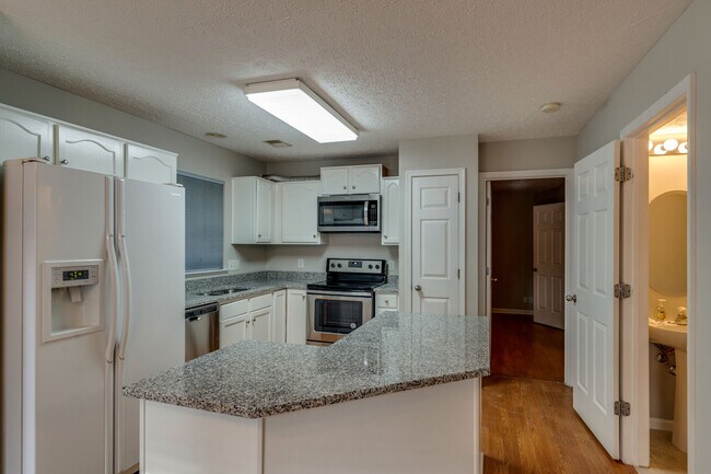 Building Photo - 1709 Timber Point