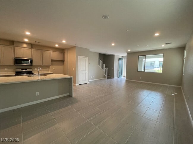 Foto del edificio - 490 Fairview Hills St
