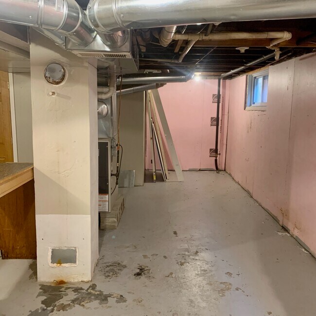 Building Photo - 317 5th Ave