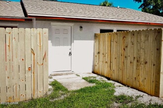 Building Photo - 8517 Laird St