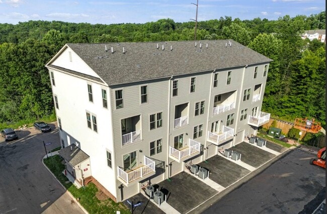 Building Photo - 503 Tassita Ln