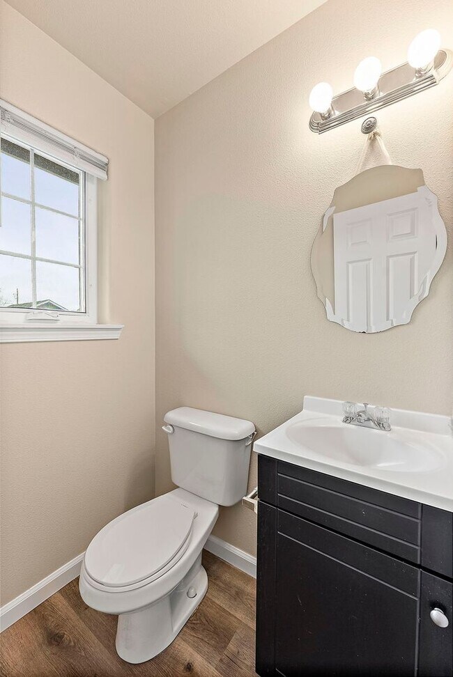 Building Photo - Invest LLC 4330