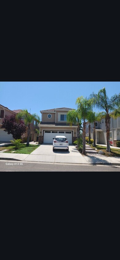 Foto principal - 819 Rockingham Dr