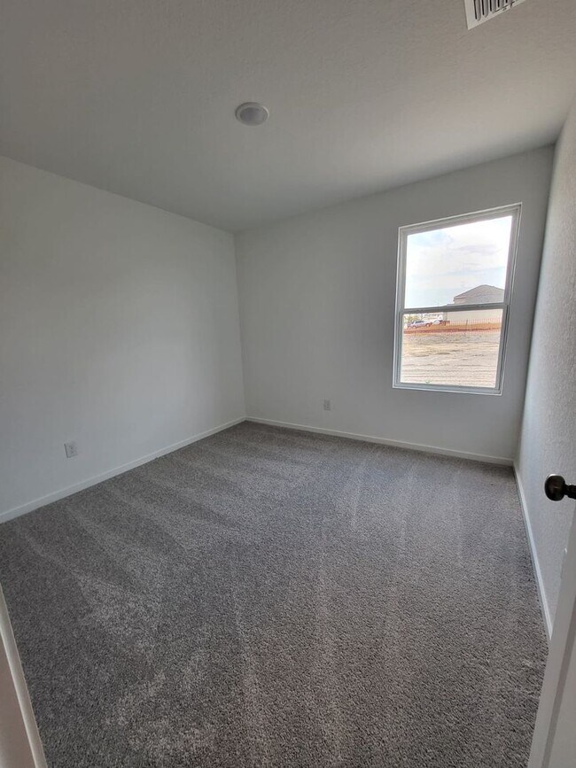 Foto del edificio - Ready for Move-In