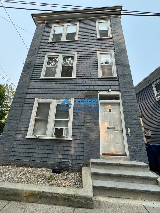 Building Photo - 5 Elmer St