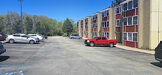 Park Shore Community Exterior - Park Shore Commons