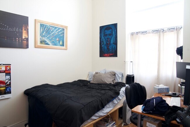 Building Photo - 841 Parker St