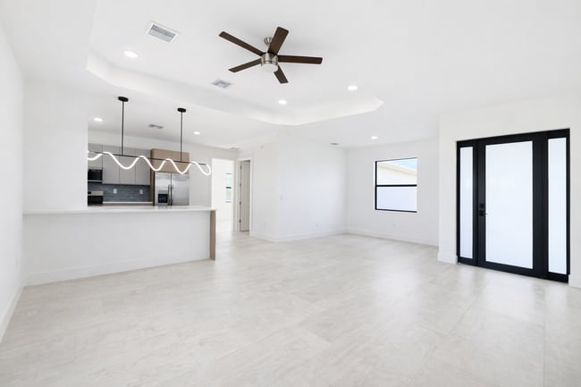 Building Photo - 211 NW 25th Ave