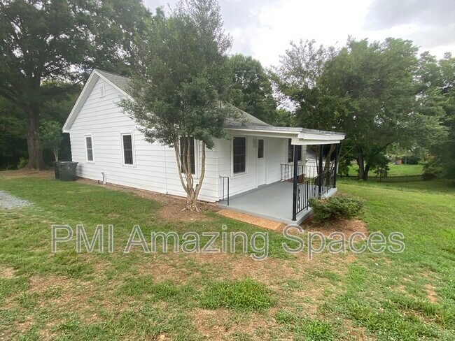 Building Photo - 1609 Russell Courtney Rd