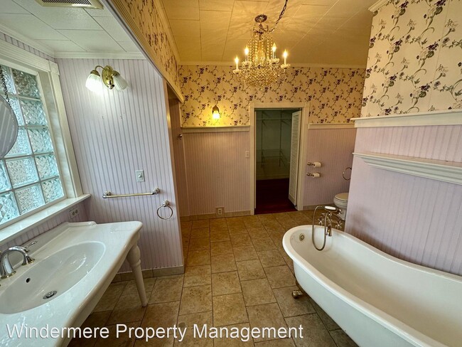 Foto del edificio - 2 br, 2 bath House - 2412 Peabody St