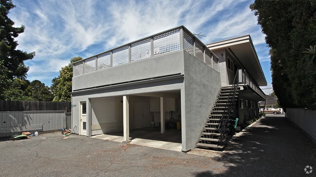 Building Photo - 225 Vera Ave
