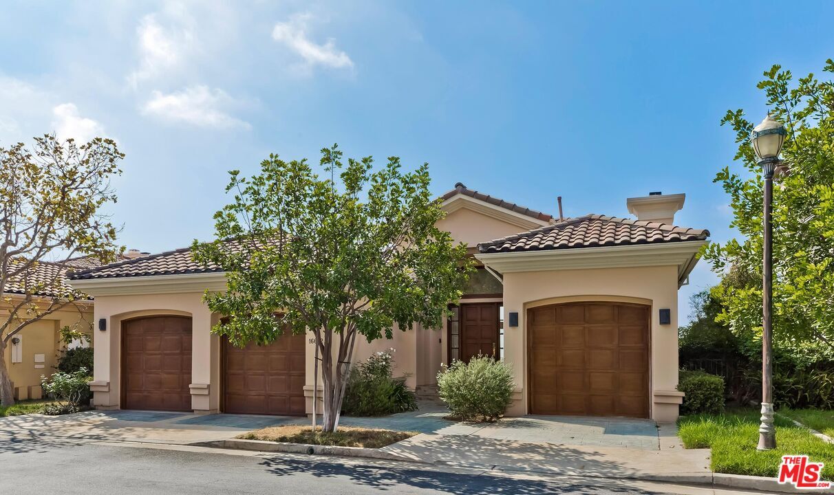 16622 Cll Brittany, Los Angeles, CA 90272 House Rental in Los Angeles