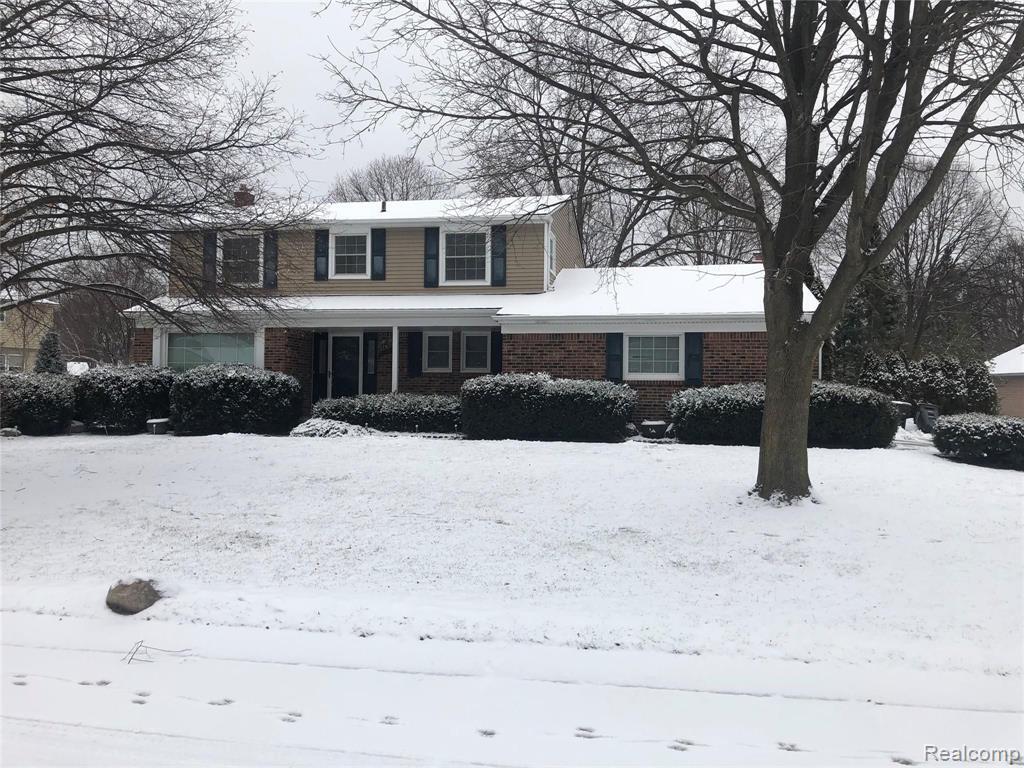 Primary Photo - 41546 Ladywood Ct