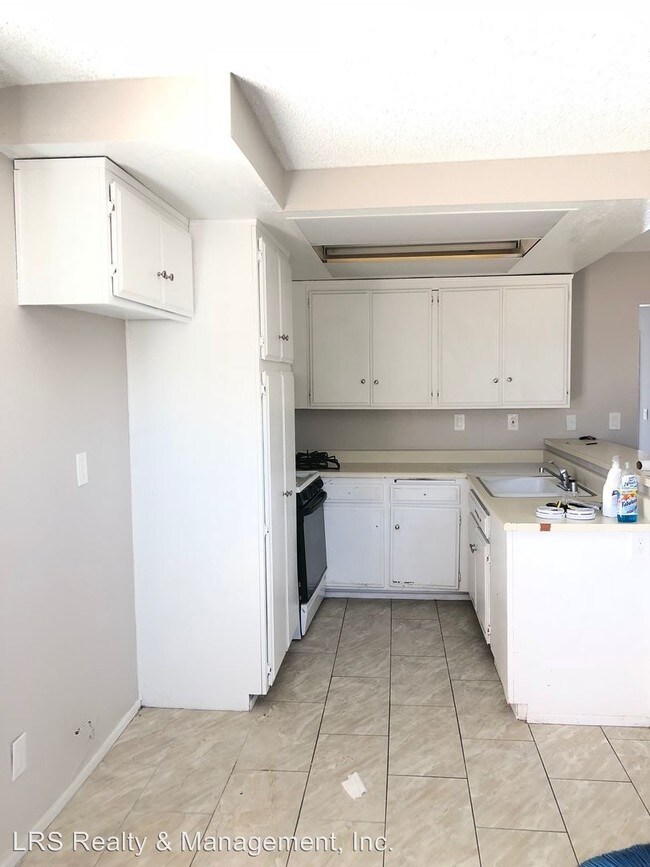 Foto del edificio - 16037 Sago Rd