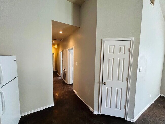 Photo - Application Special - 3/2 Home with a Yard and Central AC