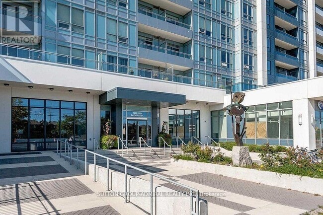 Building Photo - 7890 Bathurst St