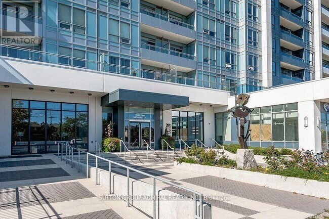 Photo du bâtiment - 7890 Bathurst St