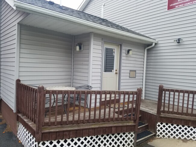 Distancia aérea - 557 W Church St