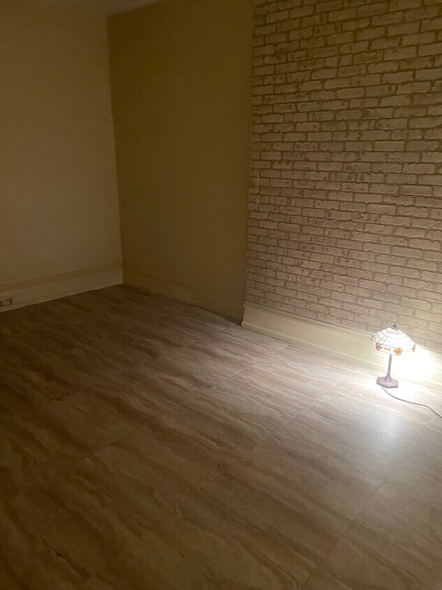 Foto del edificio - 1029 N 5th St