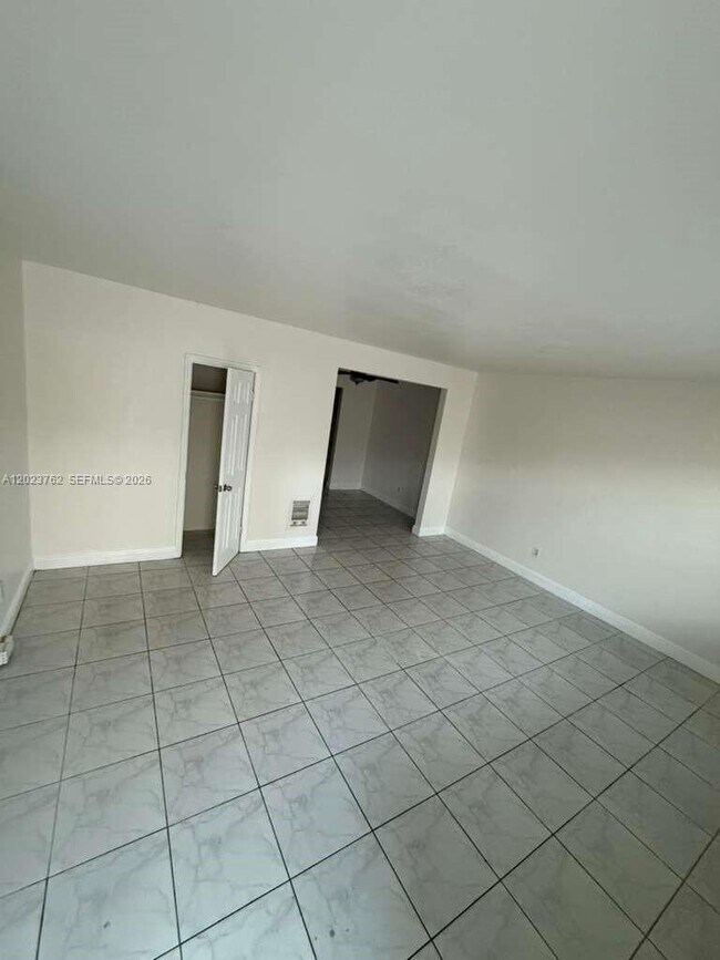 Foto del edificio - 725 83rd St