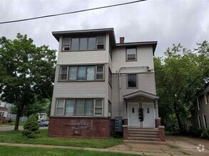 Building Photo - 930 Emerald St