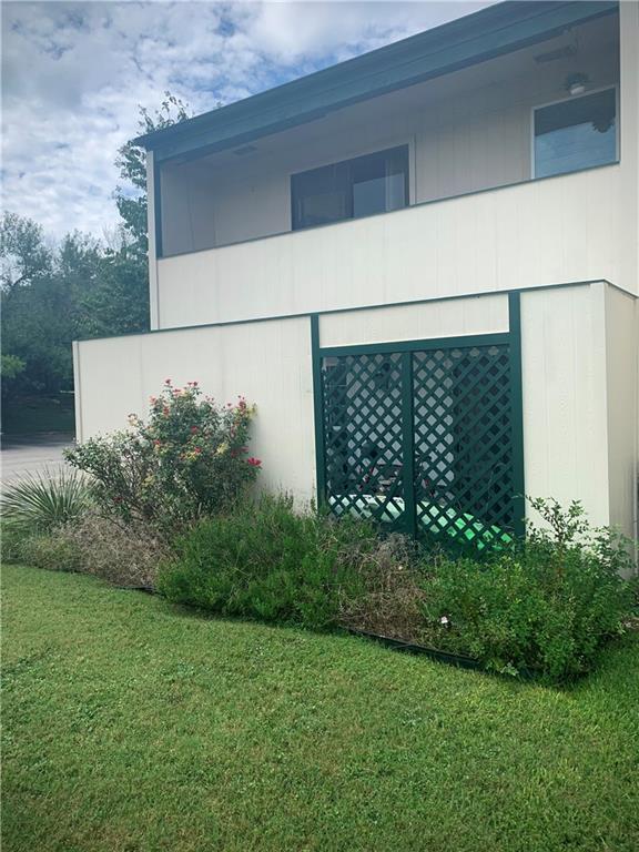 Foto del edificio - 6718 Silvermine Dr